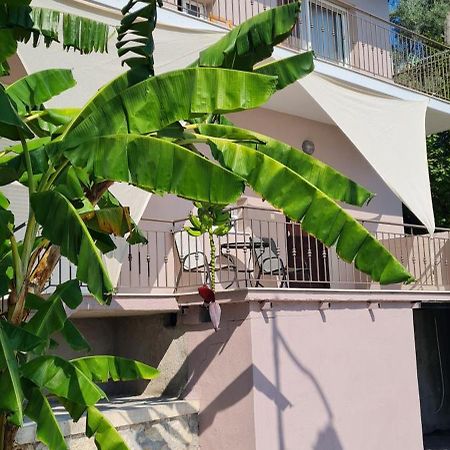 Gerys House Apartamento Nikiana Exterior foto