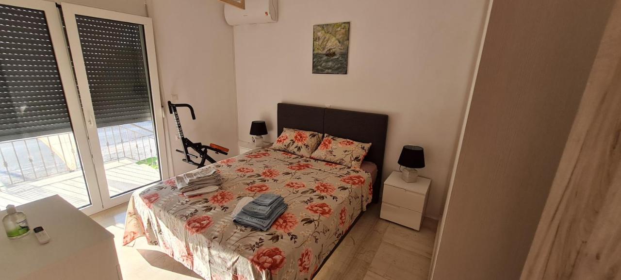 Gerys House Apartamento Nikiana Exterior foto