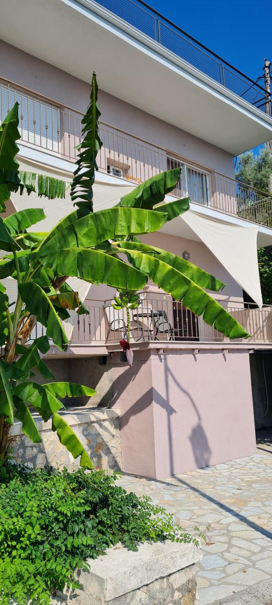Gerys House Apartamento Nikiana Exterior foto